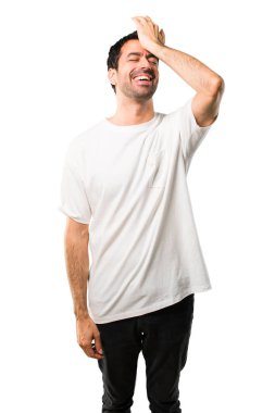 Beyaz gömlek ile genç adam bir şeyin farkına vardım ve izole beyaz arka plan üzerinde çözüm isteyen vardır