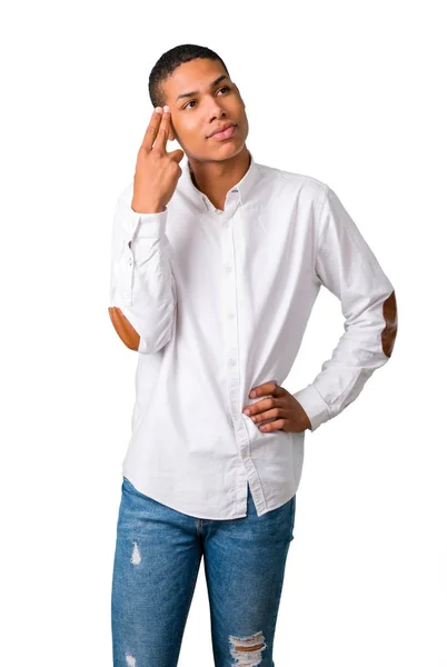 Jovem Afro Americano Com Camisa Branca Com Problemas Com Expressão — Fotografia de Stock