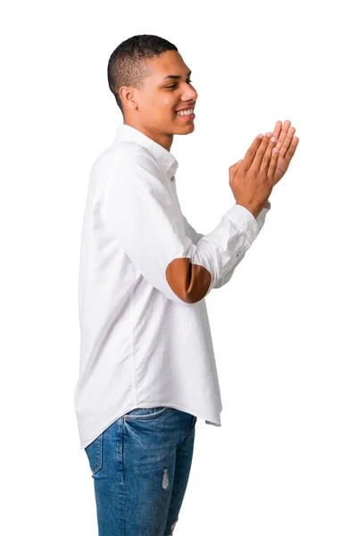 Joven Afroamericano Con Camisa Blanca Aplaudiendo Después Presentación Una Conferencia —  Fotos de Stock