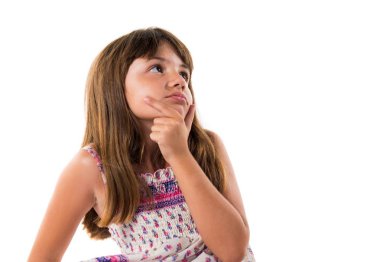 Küçük şirin kız düşünme