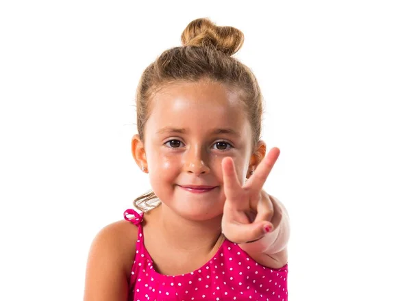 Niña Con Vestido Rosa Haciendo Gesto Victoria —  Fotos de Stock