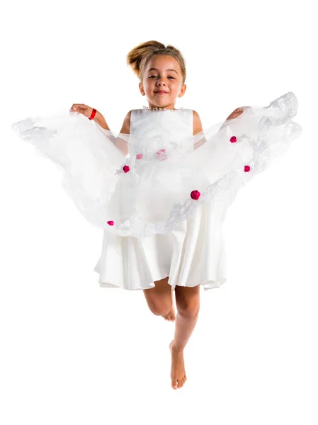 Niña Vestida Como Una Princesa Saltando —  Fotos de Stock