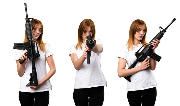 Set Hermosa Jovencita Sosteniendo Rifle — Foto de Stock