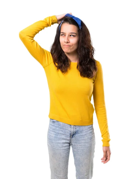 Chica Joven Con Suéter Amarillo Bandana Azul Cabeza Que Tiene — Foto de Stock