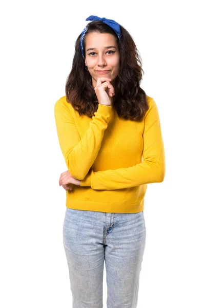 Menina Com Suéter Amarelo Bandana Azul Cabeça Sorrindo Olhando Para — Fotografia de Stock