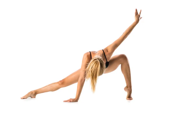 Junge Blonde Frau Maillot Praktiziert Yoga Unterricht — Stockfoto