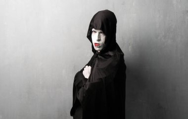 Vampir kostümü için Cadılar Bayramı tatil