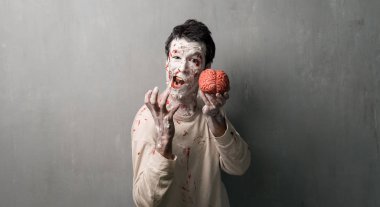 Terrorific zombi bir beyin yeme. Cadılar Bayramı tatil