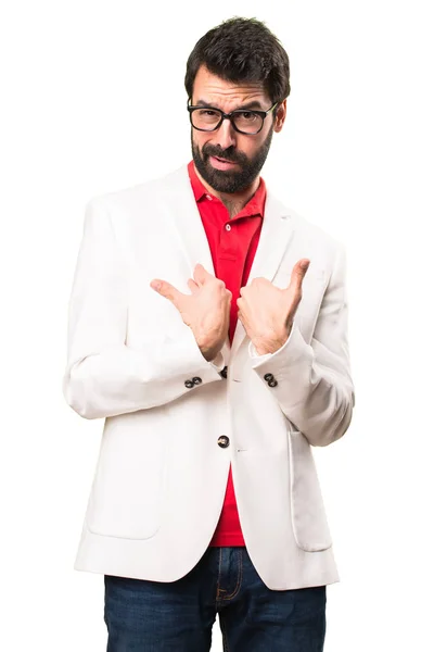 Hombre Morena Con Gafas Haciendo Gesto Sorpresa Sobre Fondo Blanco — Foto de Stock