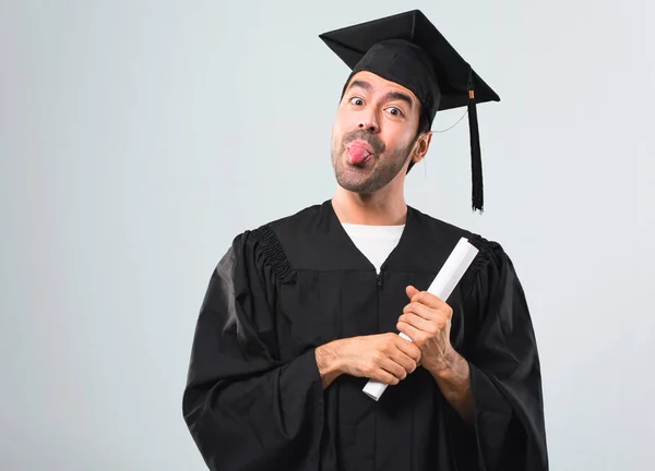 Man Zijn Graduatie Dag Universiteit Maakt Grappige Gek Gezicht Emotie — Stockfoto