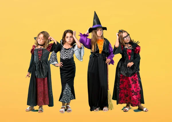 Набор Маленькая Девочка Одета Вампир Хэллоуин Праздники Стоя Думая Идея — стоковое фото