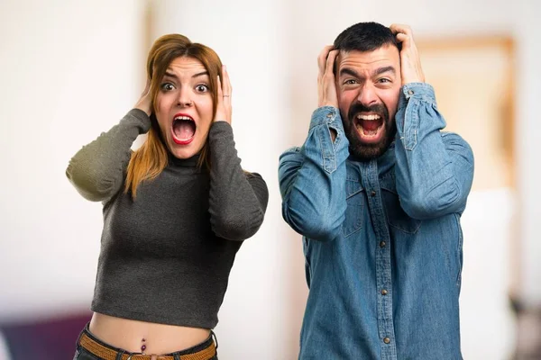 Frustrated Man Woman Unfocused Background — Stock Photo, Image