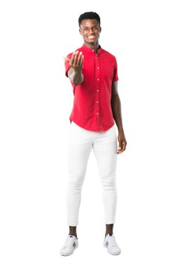 Tam vücut sunulması ve el ile gelmek davet Afrikalı-Amerikalı gencin. Mutlu beyaz arka plan üzerinde geldi