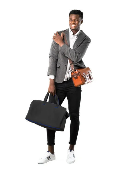 Cuerpo completo de hombre de negocios afroamericano viajando con suitca —  Fotos de Stock