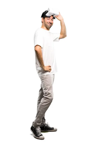 Повнометражний Знімок Щасливого Чоловіка Який Використовує Окуляри Ізольованому Білому Тлі — стокове фото
