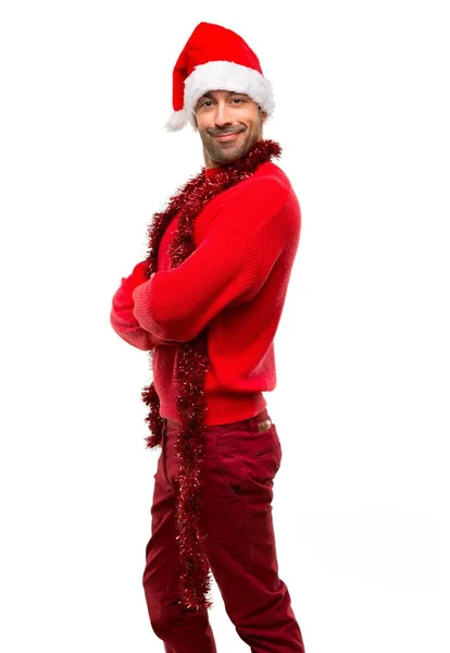 Hombre Con Ropa Roja Celebrando Las Fiestas Navideñas Manteniendo Los — Foto de Stock