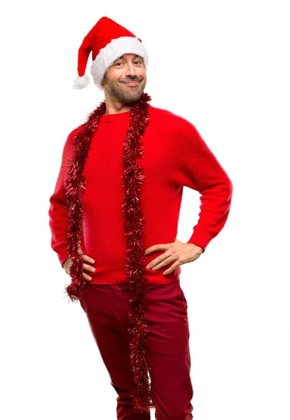 Hombre Con Ropa Roja Celebrando Las Fiestas Navideñas Posando Con — Foto de Stock