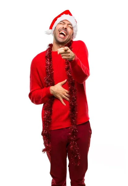 Homem Com Roupas Vermelhas Celebrando Férias Natal Apontando Com Dedo — Fotografia de Stock