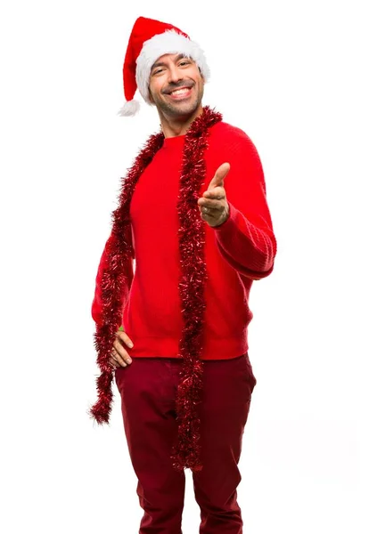 Hombre Con Ropa Roja Celebrando Las Fiestas Navidad Estrechando Las — Foto de Stock