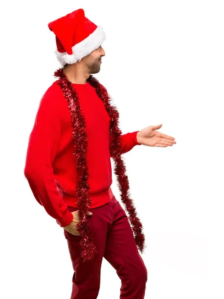 Homme Avec Des Vêtements Rouges Célébrant Les Vacances Noël Poignée — Photo