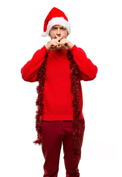 Hombre Con Ropa Roja Celebrando Las Fiestas Navideñas Mostrando Gesto —  Fotos de Stock