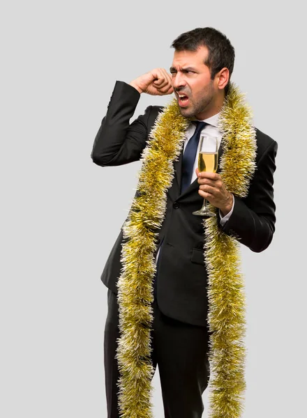 Homem Com Champanhe Celebrando Ano Novo 2019 Cobrindo Ambas Orelhas — Fotografia de Stock