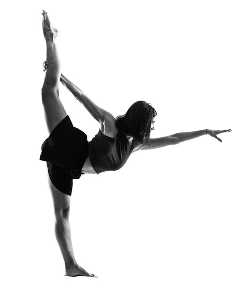 Jovencita Bailando Estudio Sobre Fondo Aislado Blanco Negro —  Fotos de Stock