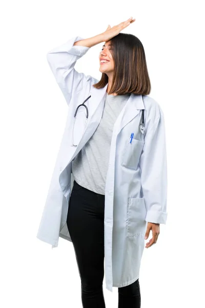 Läkare Kvinna Med Stetoskop Har Bara Insett Något Och Har — Stockfoto