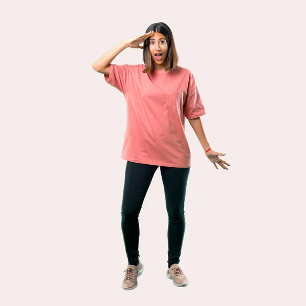 Corpo Inteiro Menina Com Camisa Rosa Com Surpresa Expressão Facial — Fotografia de Stock