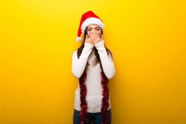 Adolescente Célébrant Noël Vacances Couvrant Bouche Avec Les Mains — Photo