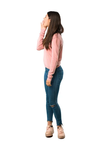 Tiro Comprimento Total Uma Adolescente Com Camisa Rosa Gritando Com — Fotografia de Stock