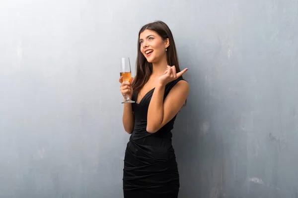 Adolescente Avec Champagne Célébrant Nouvel 2019 Penser Une Idée — Photo