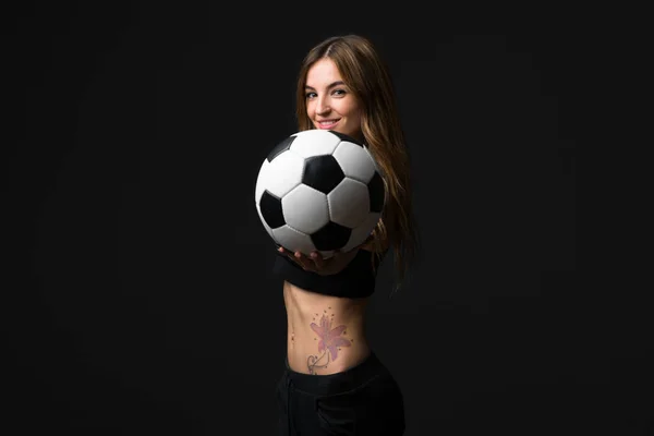 Sport Donna Sfondo Scuro Possesso Pallone Calcio — Foto Stock