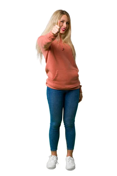 Eine Ganzkörperaufnahme Eines Jungen Mädchens Das Eine Daumen Hoch Geste — Stockfoto