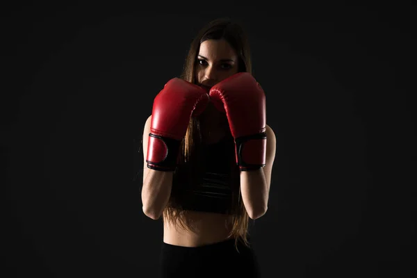 Mujer Joven Deportiva Con Guantes Boxeo — Foto de Stock