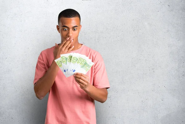 Jonge Afro Amerikaanse Man Neemt Alot Money — Stockfoto