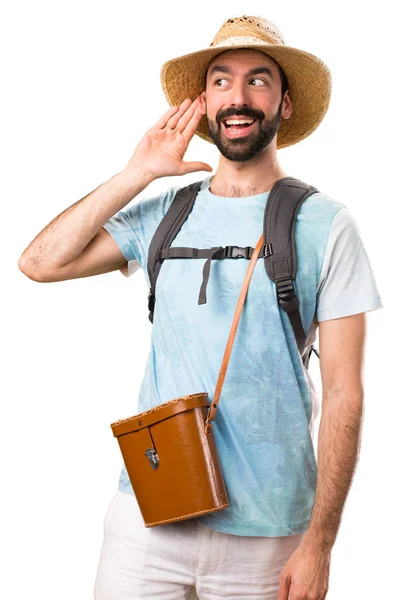 Turista Engraçado Ouvir Algo Sobre Fundo Branco Isolado — Fotografia de Stock