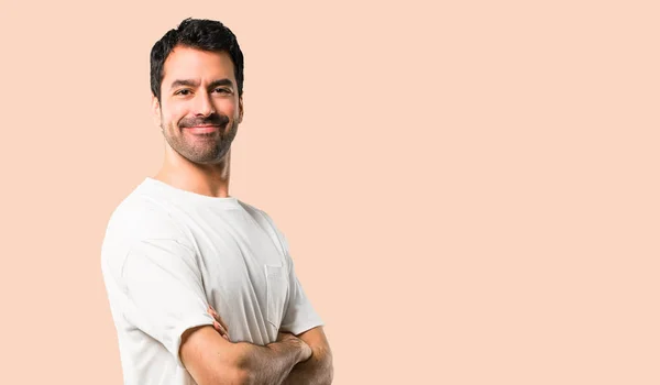 Young Man White Shirt Keeping Arms Crossed Lateral Position While — Stock Photo, Image