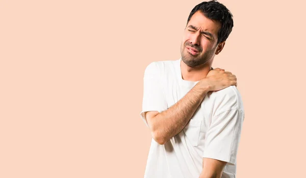 Jeune Homme Avec Chemise Blanche Souffrant Douleur Épaule Pour Avoir — Photo