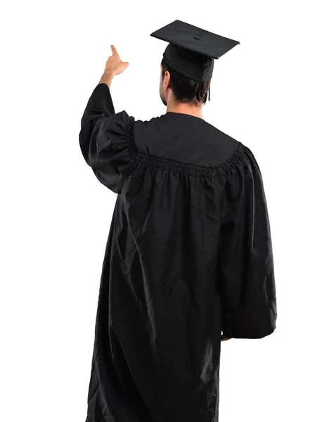 Чоловік Свій Випускний День Університет Вказує Назад Індексним Пальцем Ізольованому — стокове фото