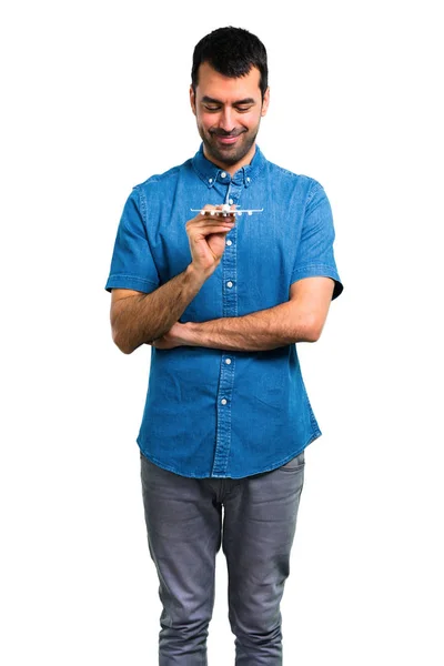 Homem Bonito Com Camisa Azul Segurando Avião Brinquedo — Fotografia de Stock