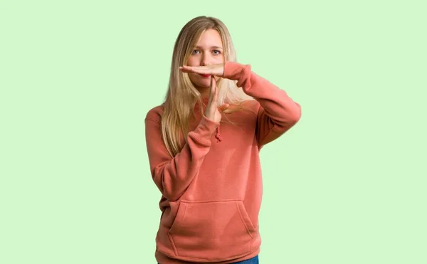 Chica Joven Haciendo Gesto Parada Con Mano Para Detener Acto —  Fotos de Stock