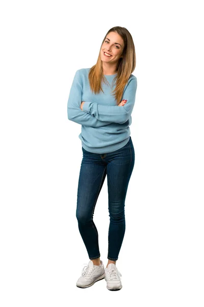 Celotělový Blond Ženy Modrou Košili Udržování Založenýma Čelní Pozici Bílém — Stock fotografie