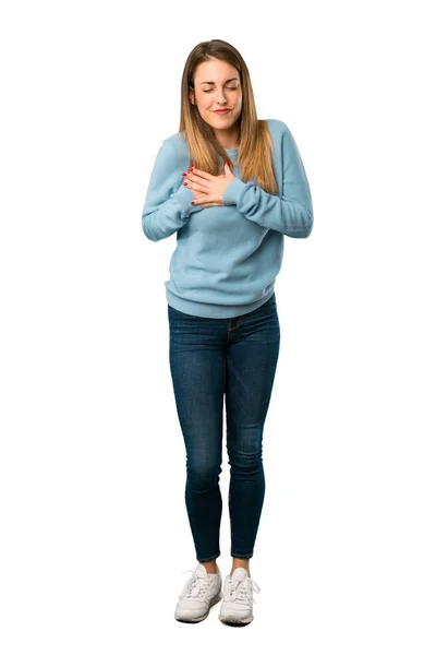 Corpo Inteiro Mulher Loira Com Camisa Azul Tendo Uma Dor — Fotografia de Stock