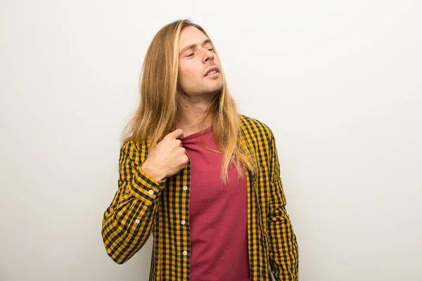 Homme Blond Aux Cheveux Longs Chemise Carreaux Expression Fatiguée Malade — Photo