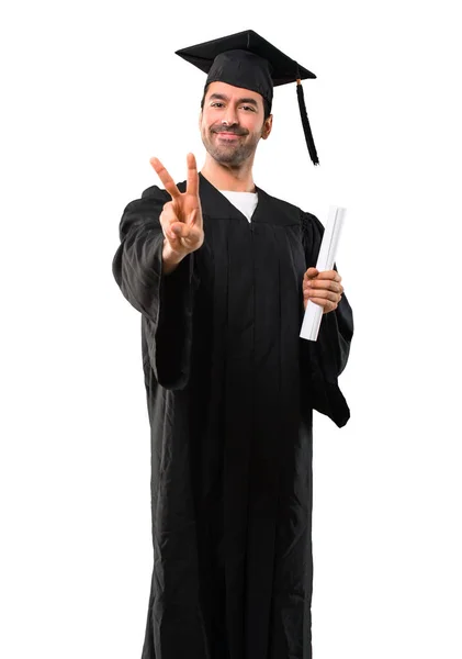 Uomo Nel Suo Giorno Laurea Università Sorridente Mostrando Segno Vittoria — Foto Stock