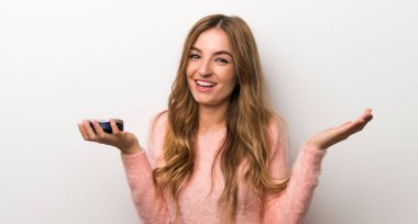 Nemlendirici ile genç kız