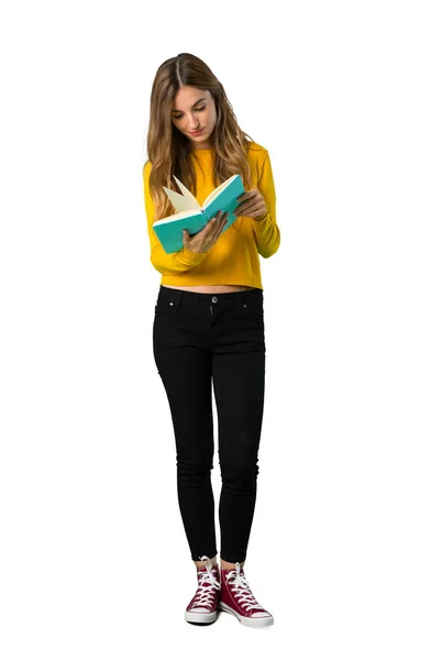 Full Length Shot Young Girl Yellow Sweater Holding Book Enjoying — Stock Photo, Image