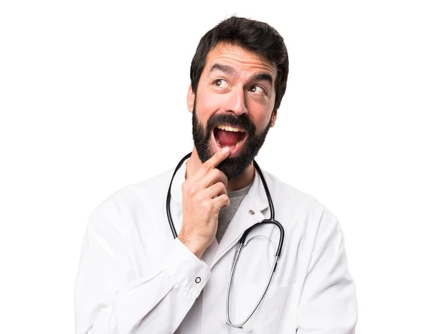 Junge Ärztin Macht Überraschende Geste Auf Weißem Hintergrund — Stockfoto