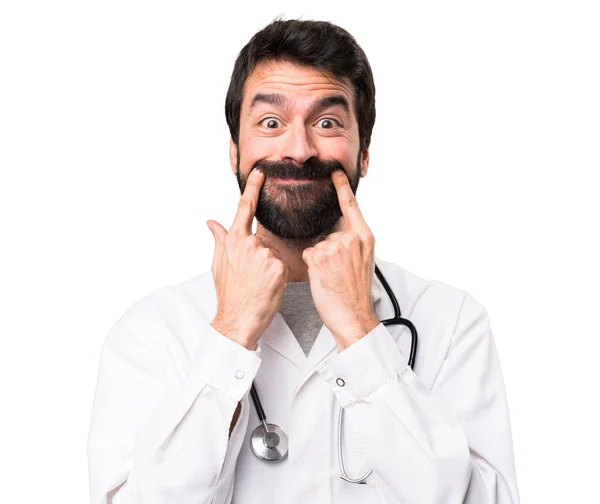 白い背景の上幸せな若い医者 — ストック写真